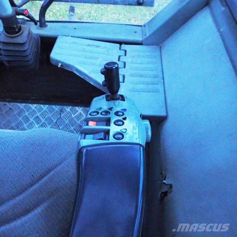 Valtra T 170 Traktory