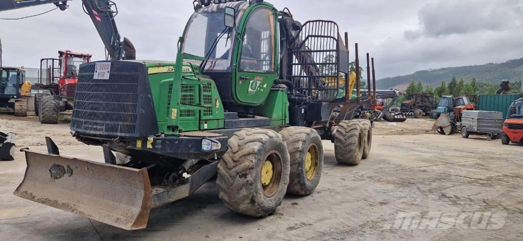 John Deere 1210 E Lesné traktory