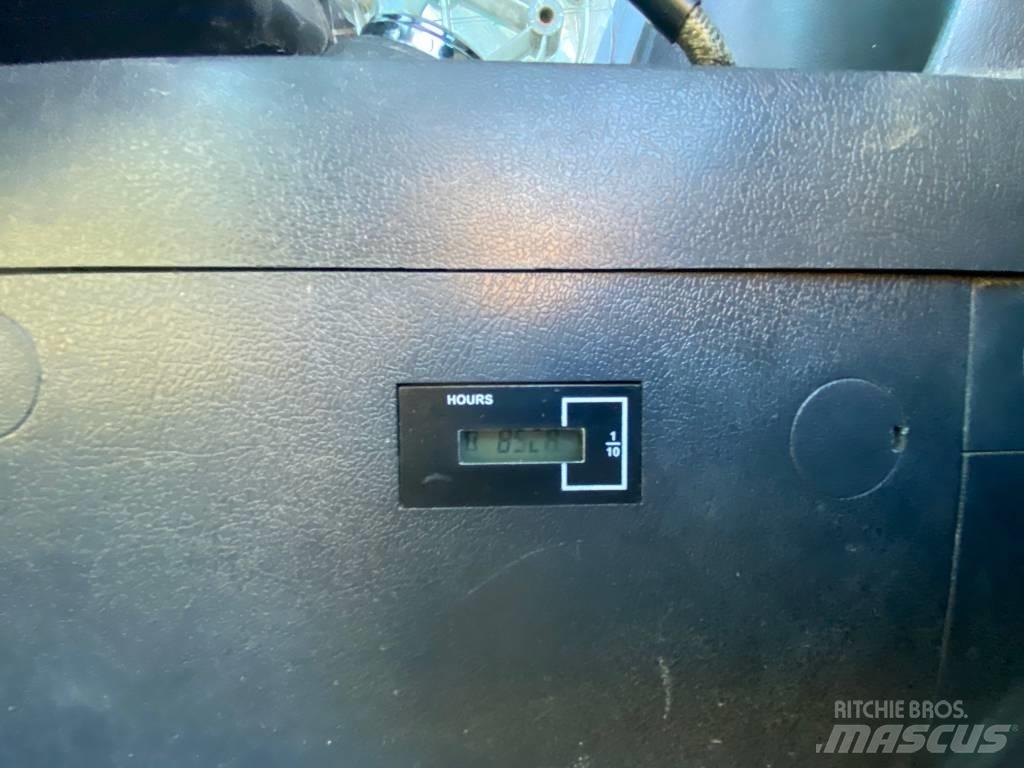 Hyundai HW160 Kolesové rýpadlá