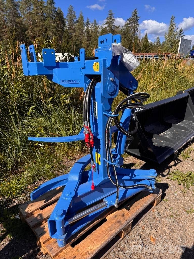  HEVO H1500 Žeriavy a nakladače
