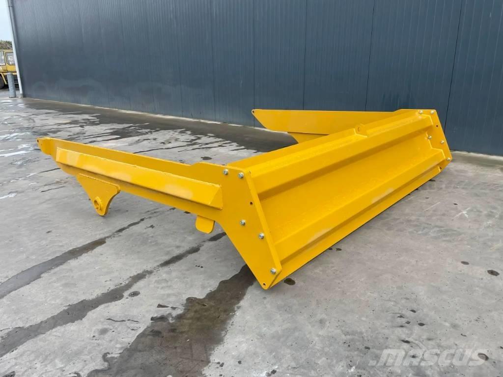 Volvo A25G Zadné dvere