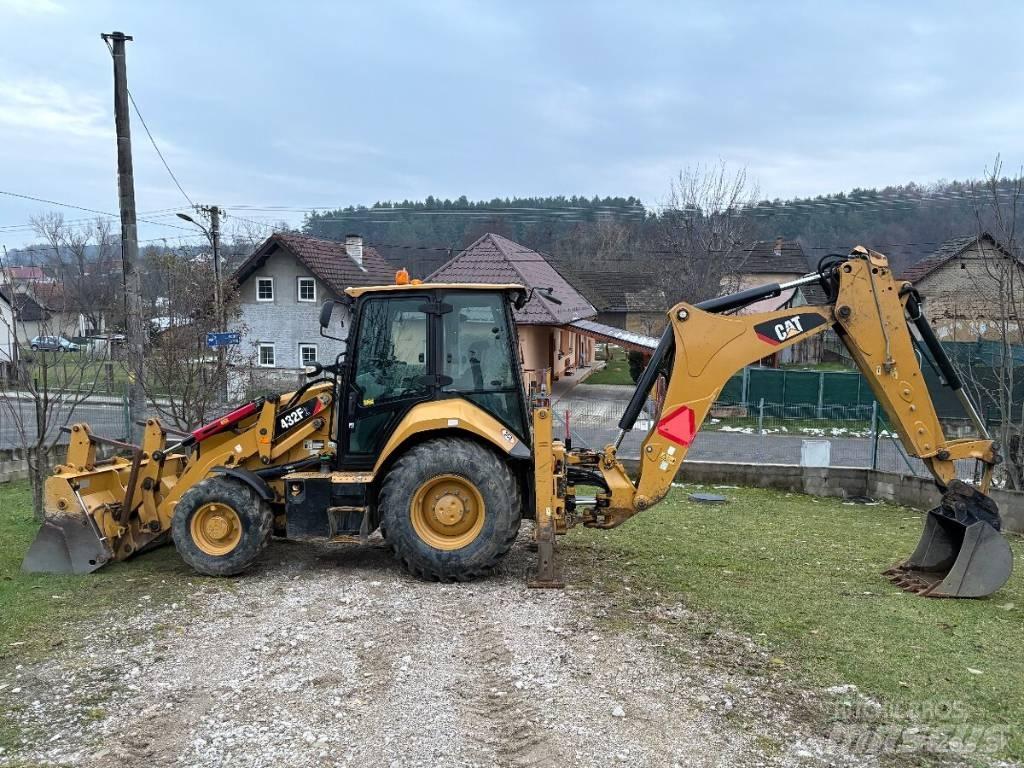 CAT 432 F Rýpadlo-nakladače