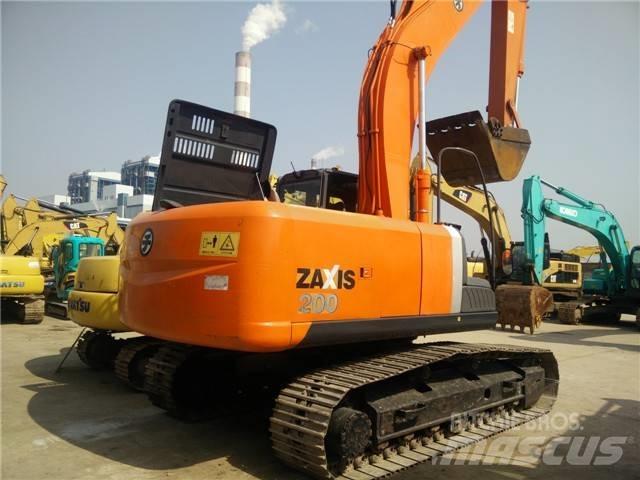 Hitachi ZX 200 Pásové rýpadlá