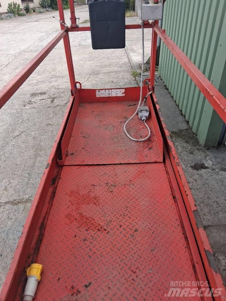 SkyJack SJ III 3226 Nožnicové zdvíhacie plošiny
