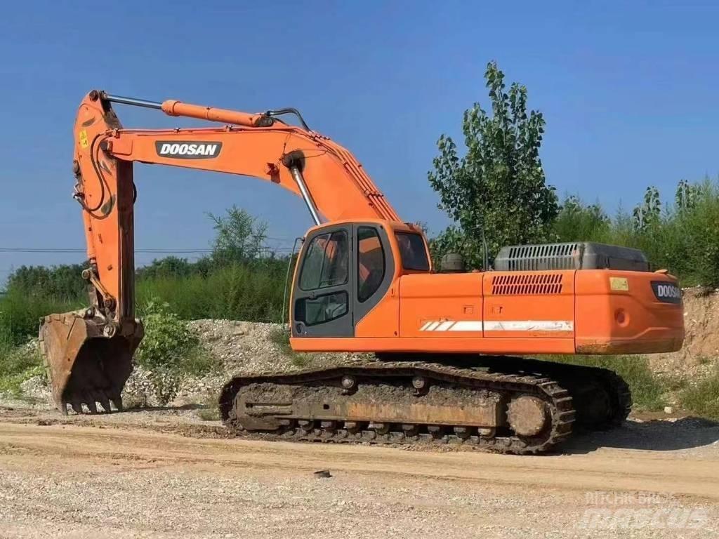Doosan DX 420 Pásové rýpadlá