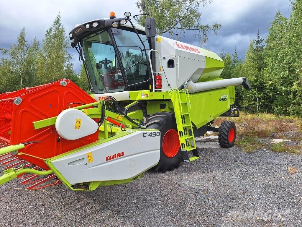 CLAAS Avero 240 Kombinované zberacie stroje
