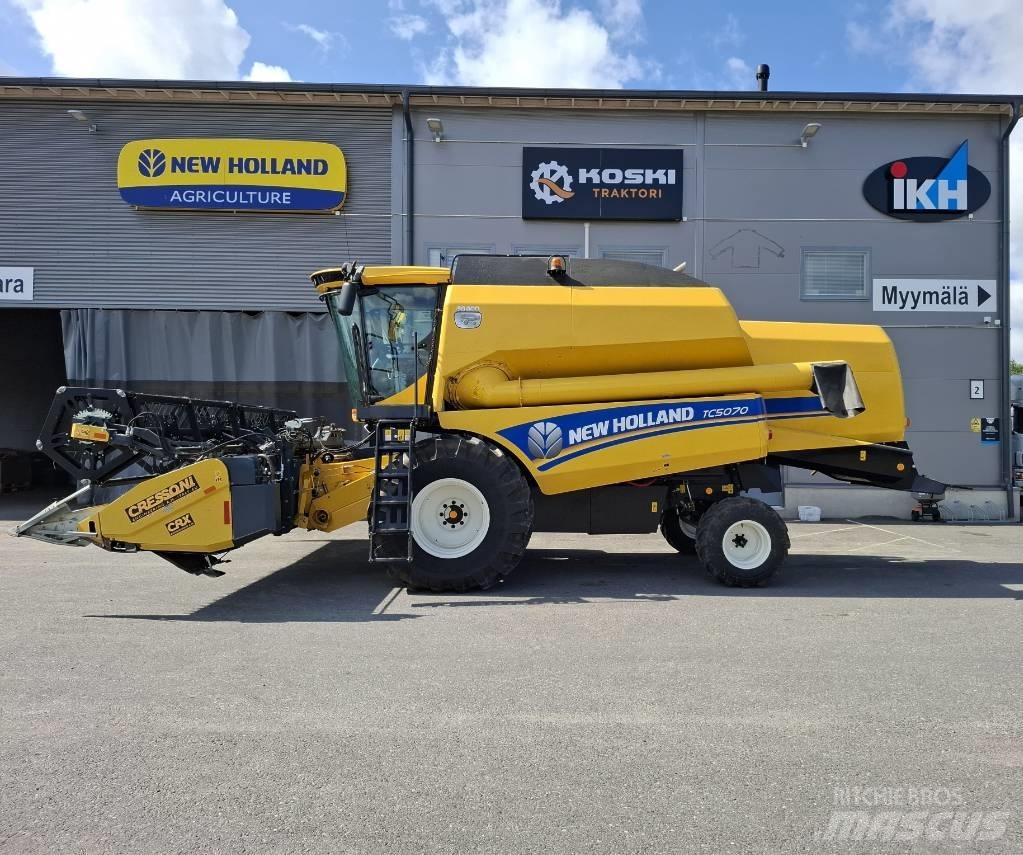 New Holland TC 5070 Kombinované zberacie stroje