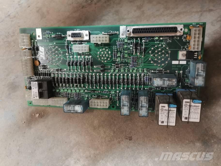 JLG Toucan 1010 Elektronika