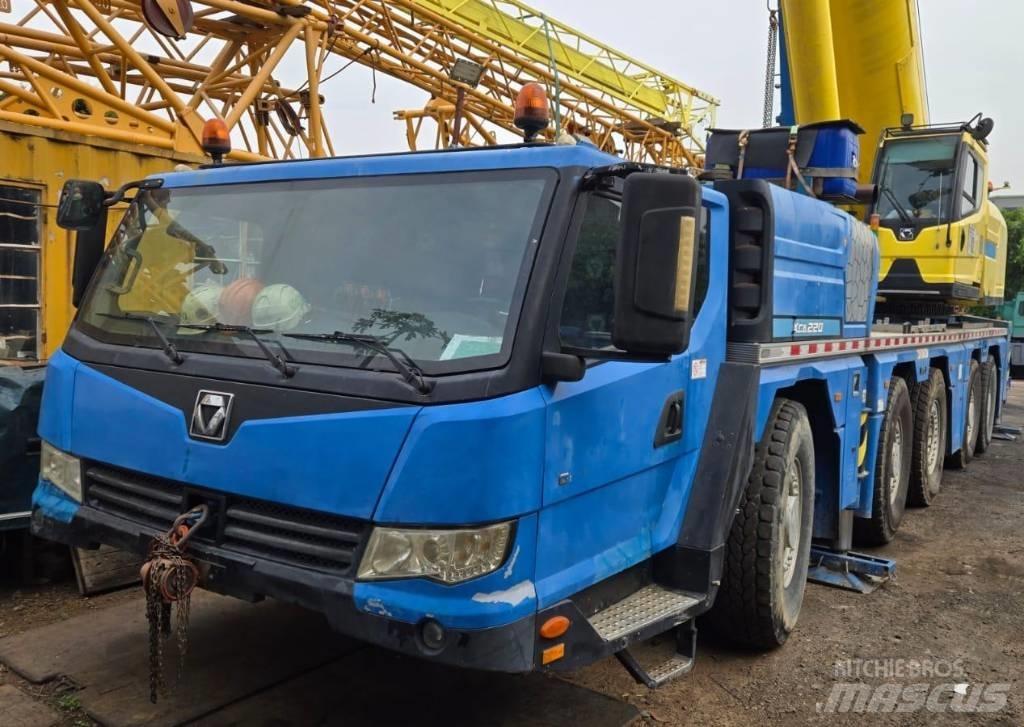 XCMG XCA 220 Univerzálne terénne žeriavy