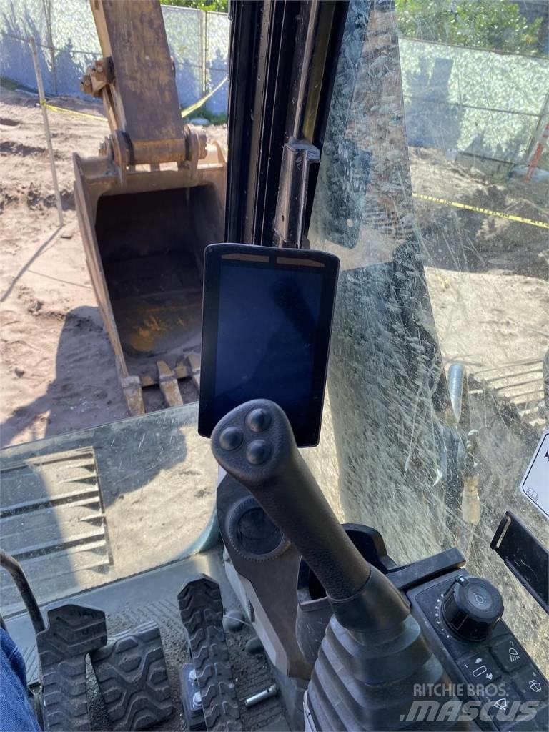CAT 330 GC Pásové rýpadlá