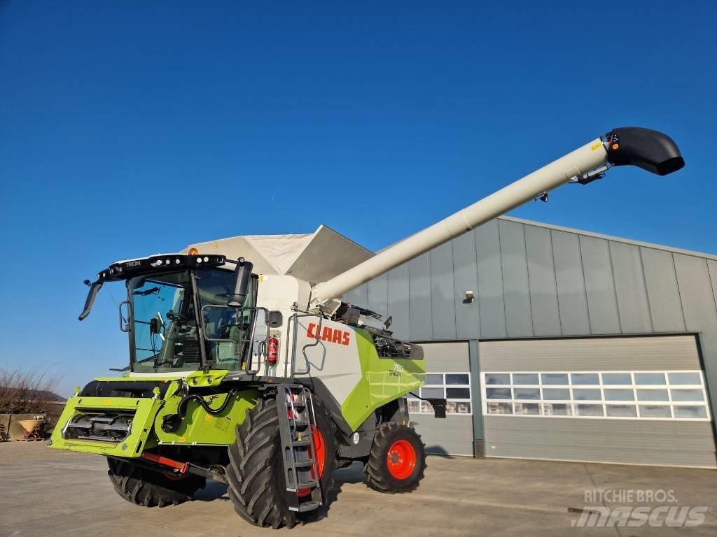 CLAAS Trion 750 Kombinované zberacie stroje