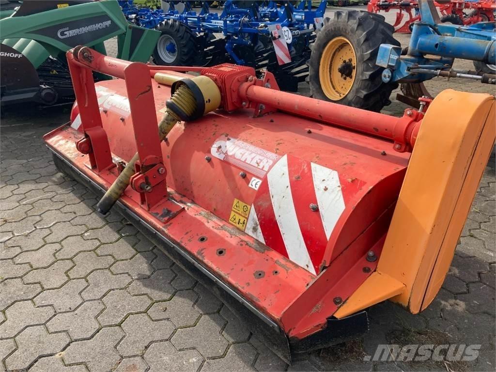 Dücker UM 27 Stroje na zber krmovín-príslušenstvo