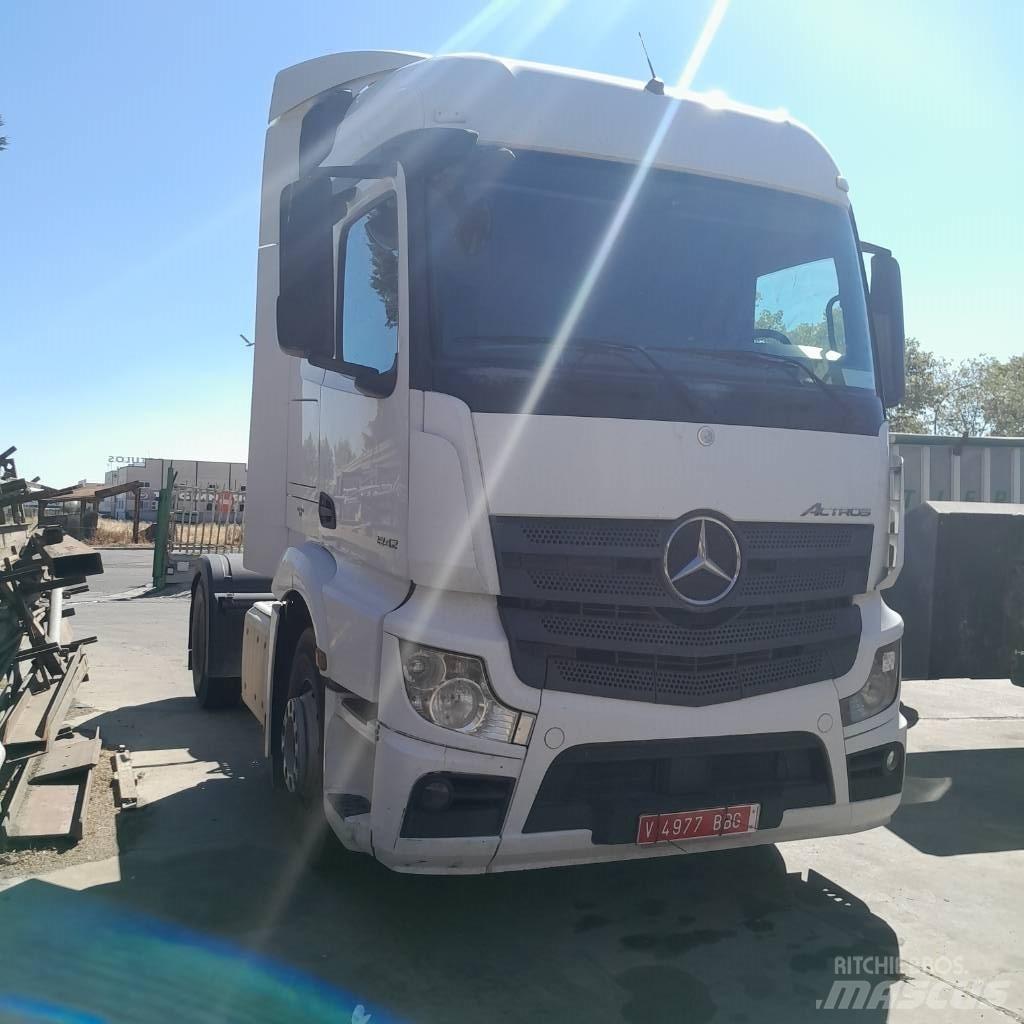 Mercedes-Benz 1842 Ťahače