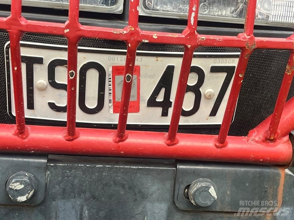 Case IH JX 70 U skog Traktory