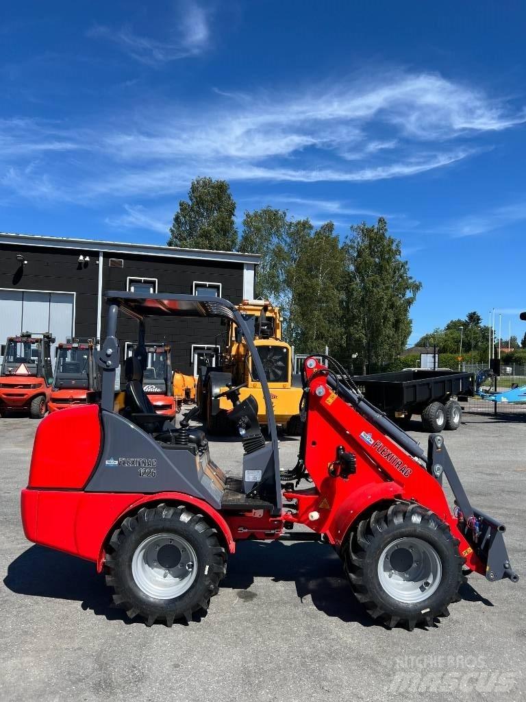 Flexitrac 1226 LRF Viacúčelové nakladače