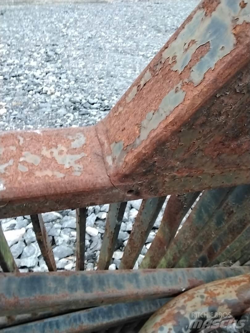 Valmet 860 Ďalšie komponenty