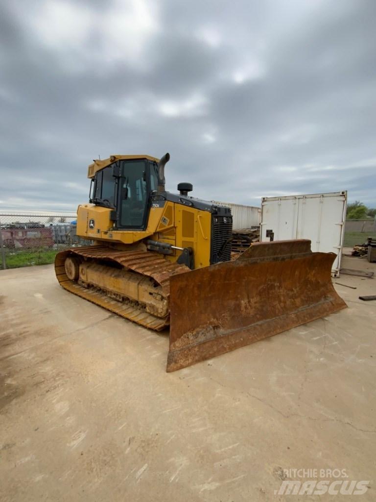 DEERE 750K Pásové dozéry