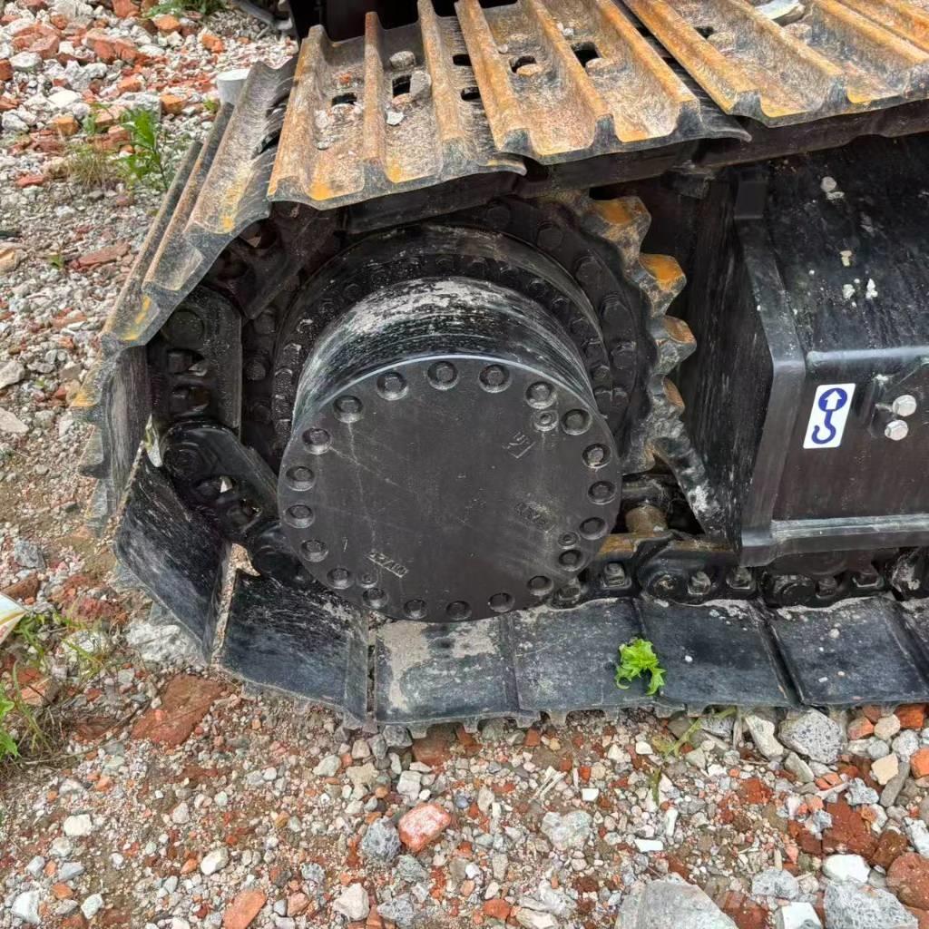 Hitachi ZX 350 Pásové rýpadlá