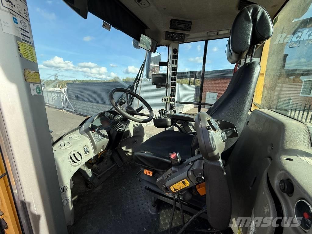 Volvo L 120 F Kolesové nakladače