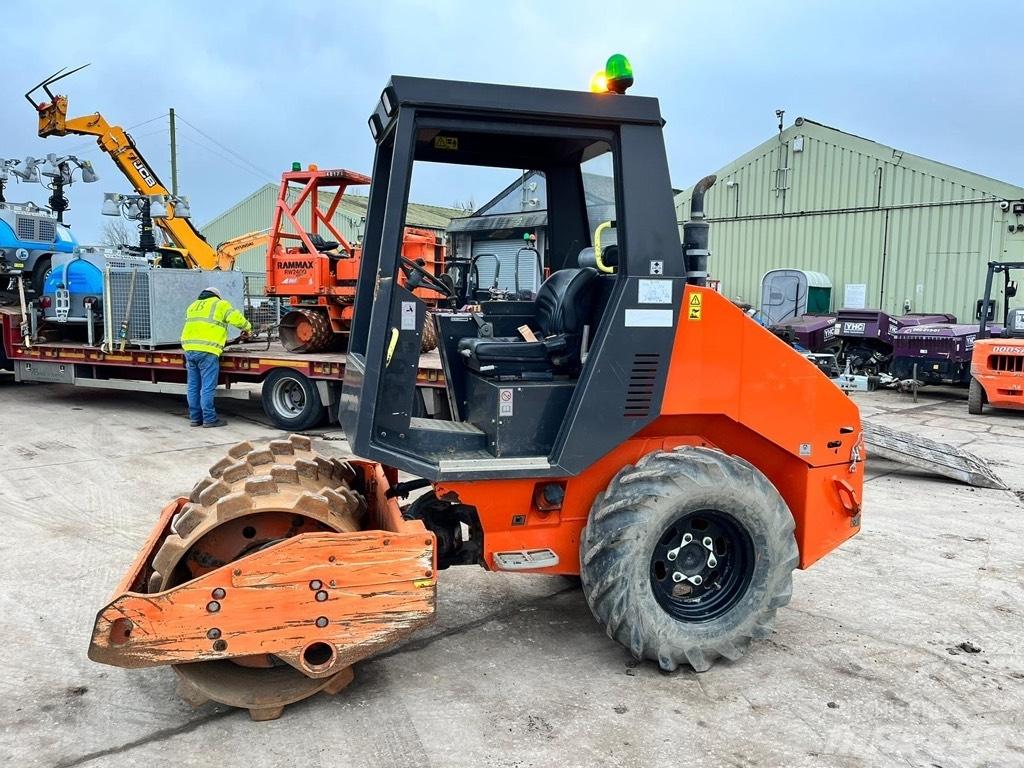 Ammann ASC 30 Ťahačové valce