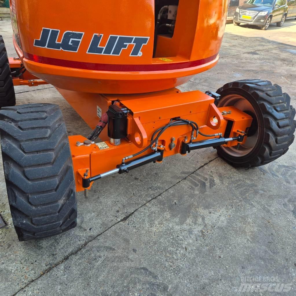 JLG 600 AJ Kĺbové plošiny