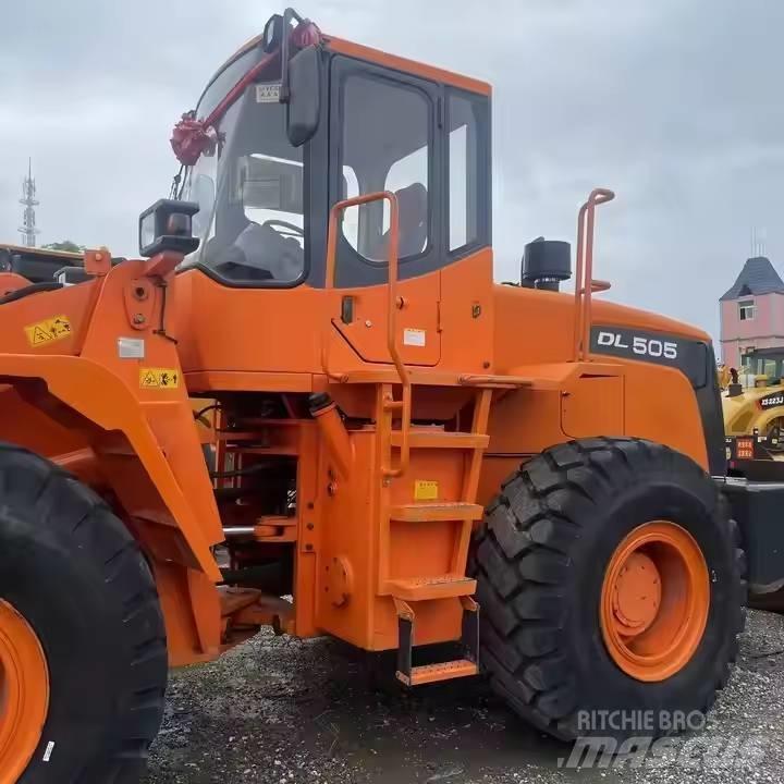 Doosan DL505 Kolesové nakladače