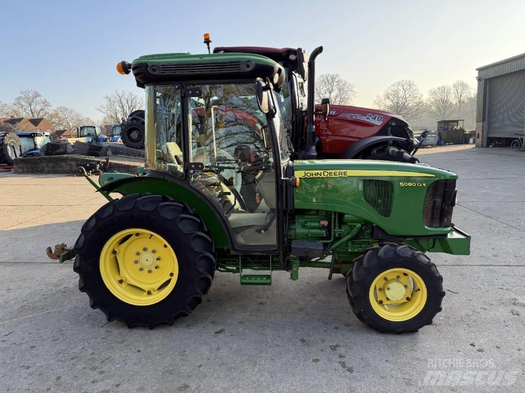 John Deere 5080 GV Traktory