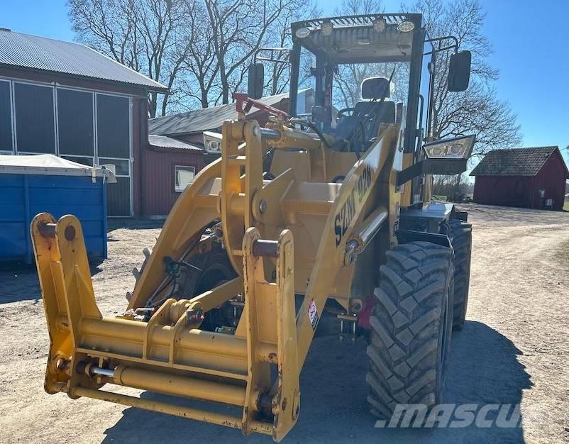  SZM 928 Kolesové nakladače