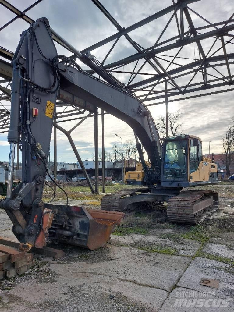 Volvo EC 250 D L Pásové rýpadlá