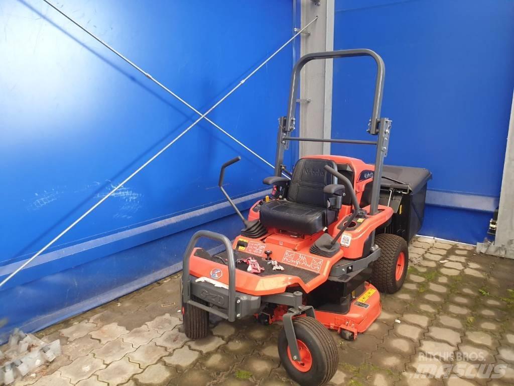 Kubota GZD 15 II Kosačky namontované a ťahané
