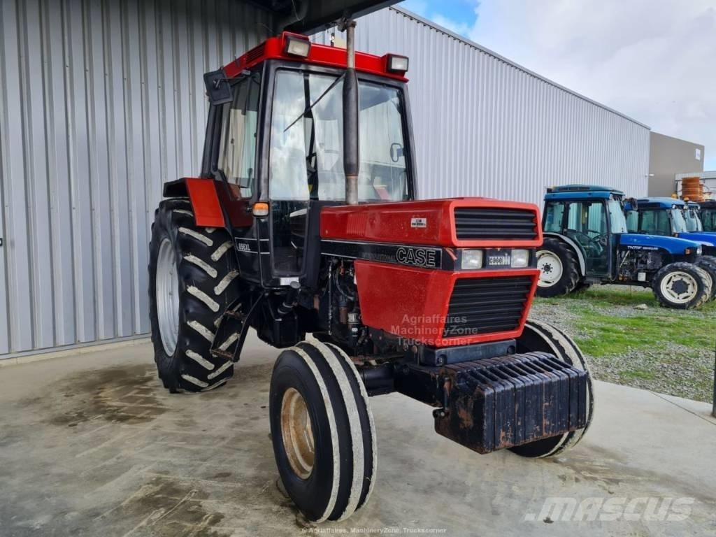 Case IH 856 XL Traktory