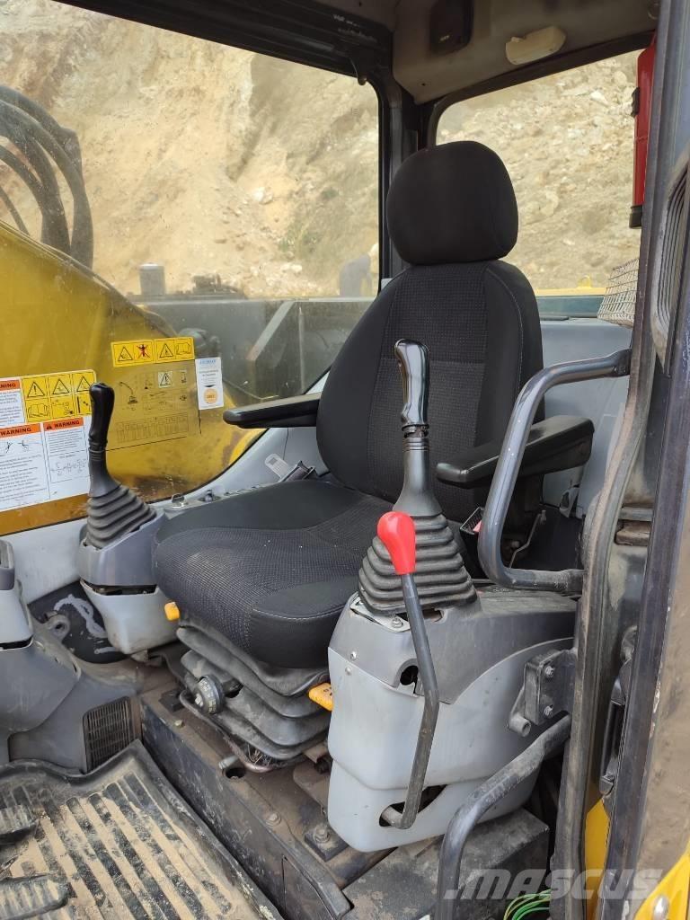 Komatsu PC 228 LC-3 Pásové rýpadlá