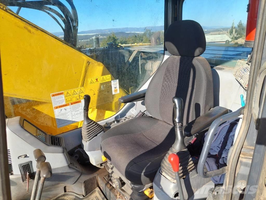 Komatsu PC 228 LC-3 Pásové rýpadlá