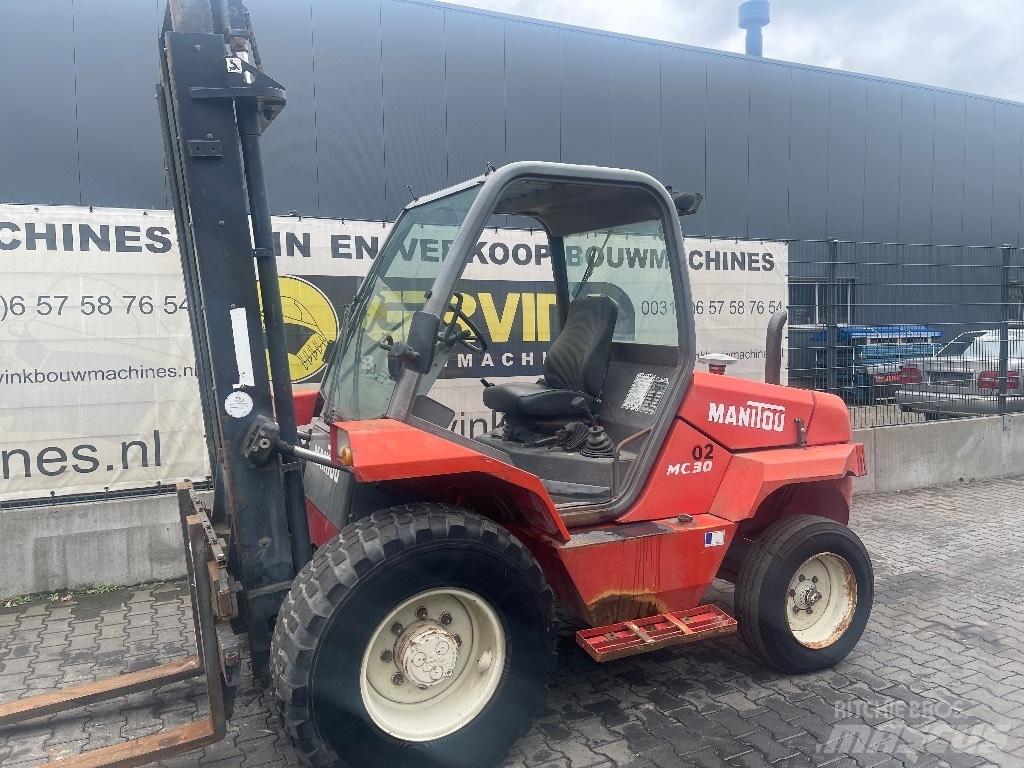 Manitou MC 30 Terénne vysokozdvižné vozíky