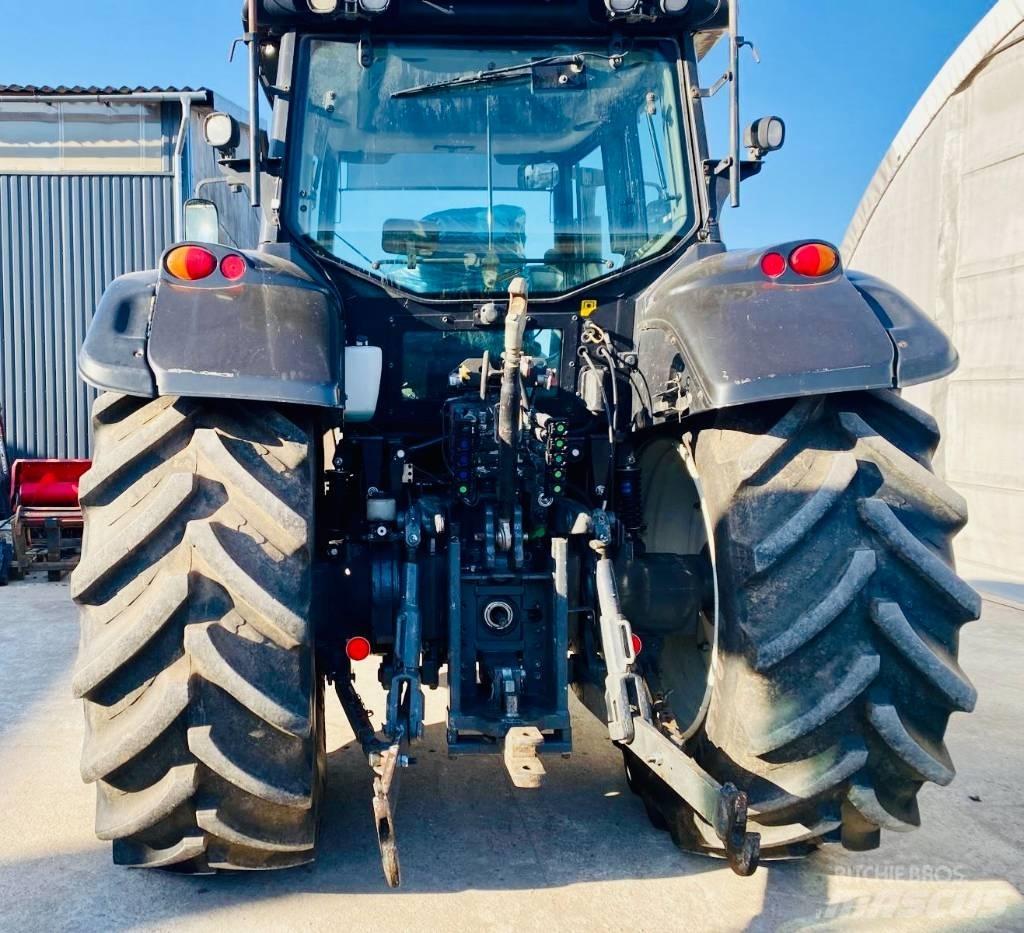Valtra T 203 Traktory