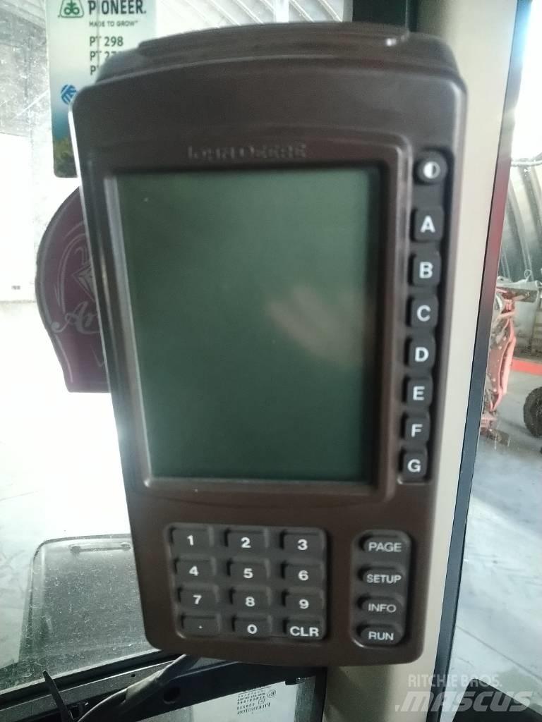 John Deere 732 Ťahané postrekovače