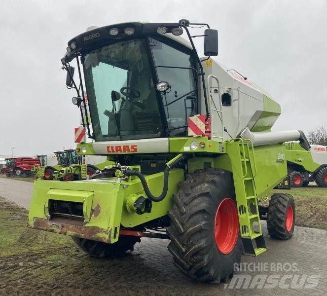 CLAAS AVERO 240 Kombinované zberacie stroje