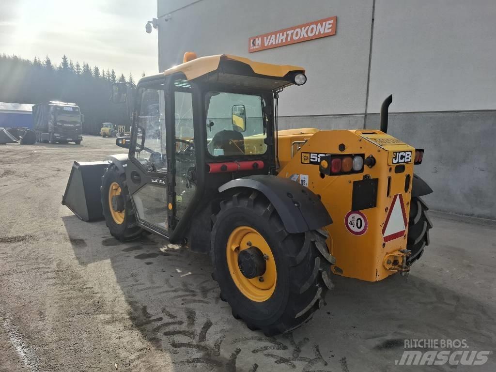 JCB 527-58 Teleskopické manipulátory