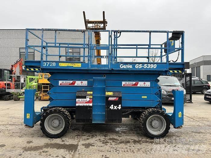 Genie GS5390 RT Nožnicové zdvíhacie plošiny