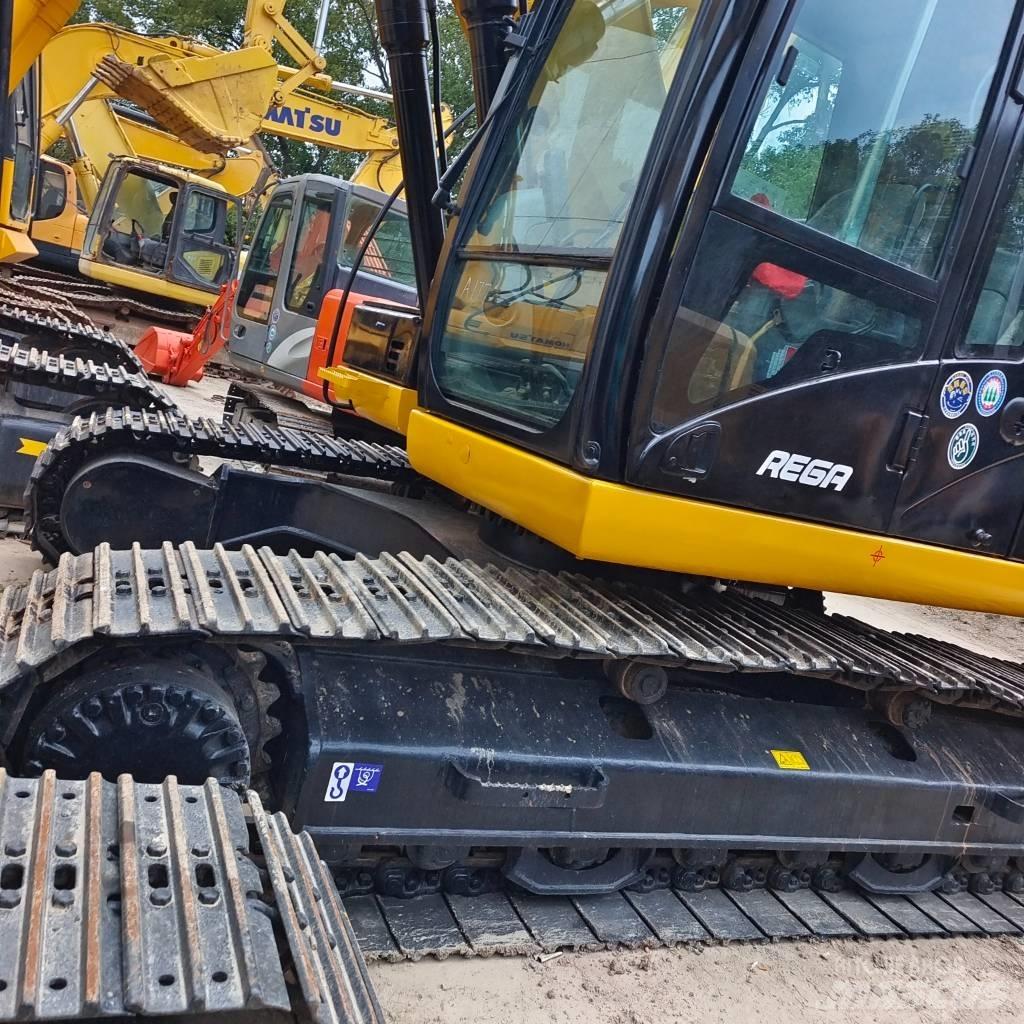 CAT 323 D Pásové rýpadlá