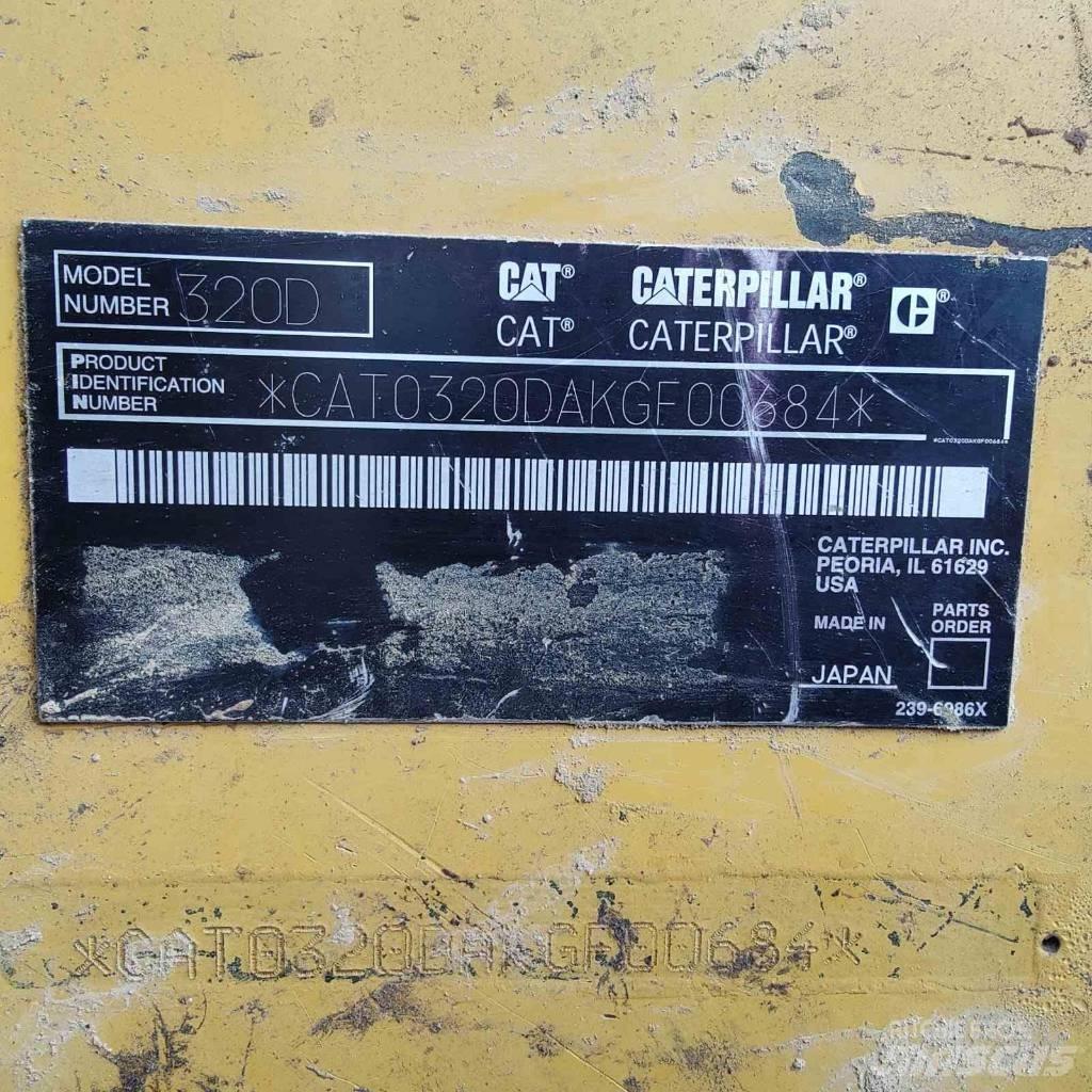 CAT 320 Pásové rýpadlá
