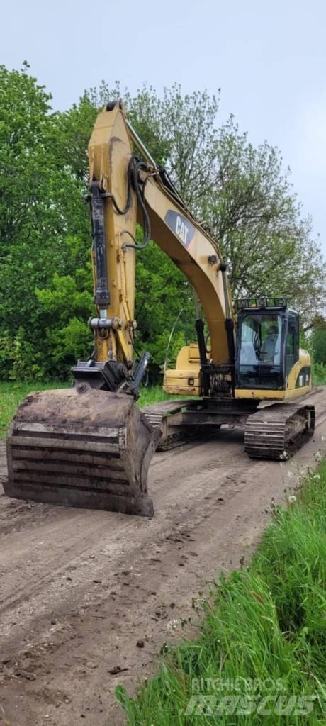 CAT 320 Pásové rýpadlá