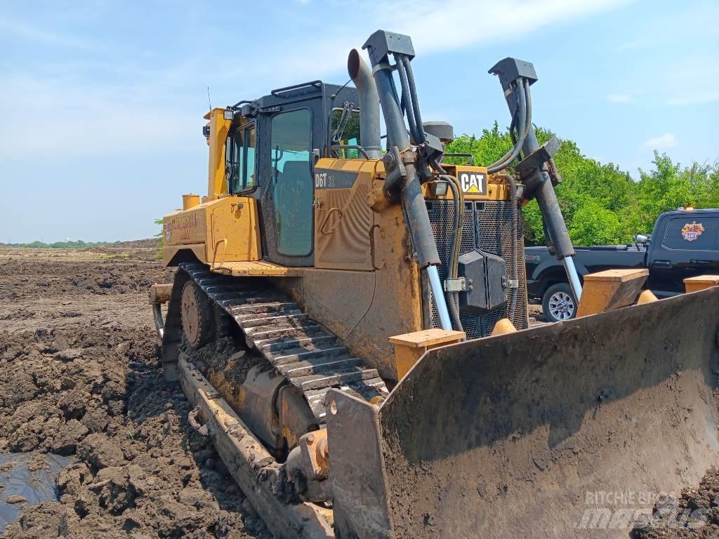 CAT D 6 T XL Pásové dozéry