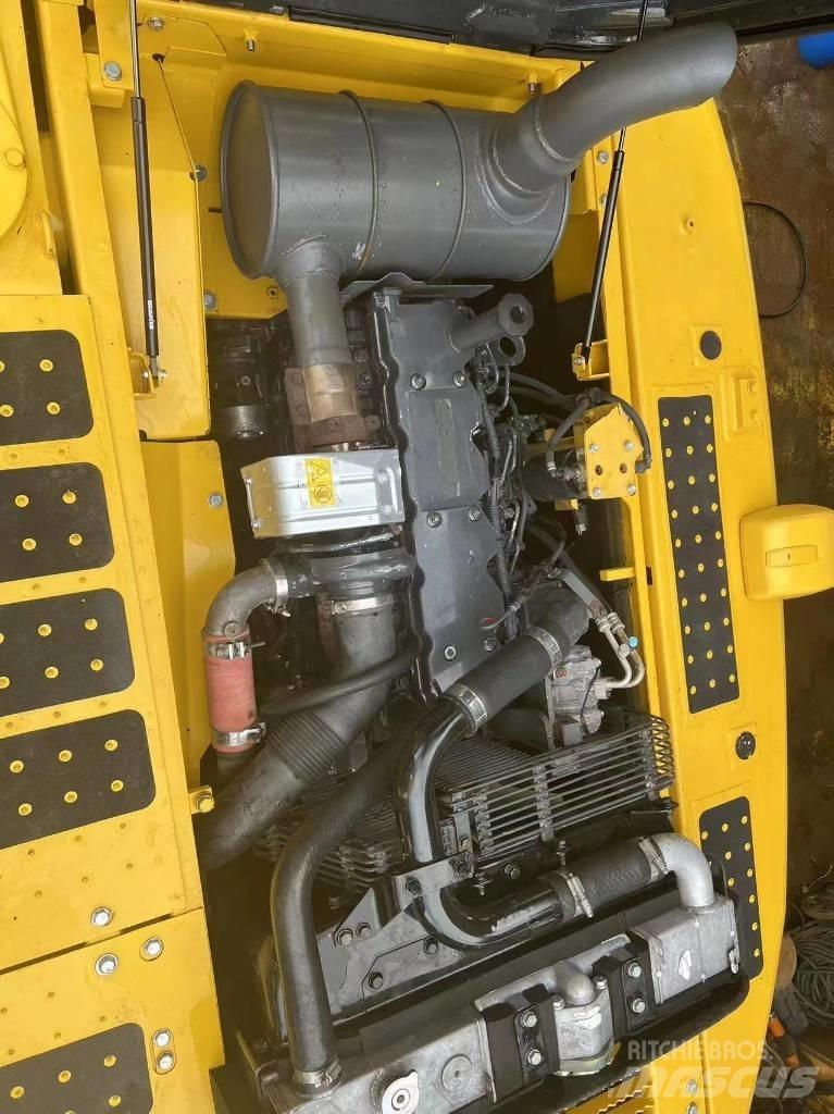 Komatsu PC 200-7L Pásové rýpadlá