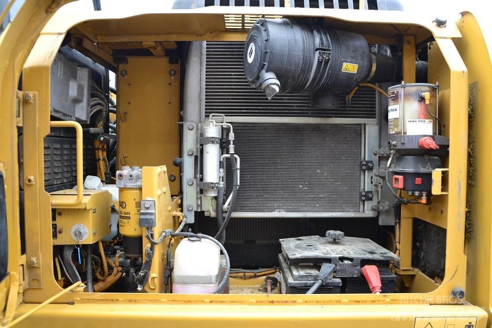 CAT 319 D L Pásové rýpadlá
