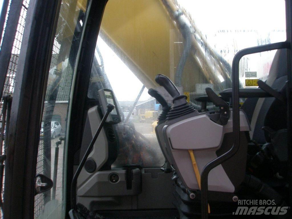 CAT 326FL Pásové rýpadlá