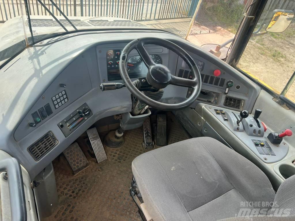 Volvo A 25 D Kĺbové nákladné autá