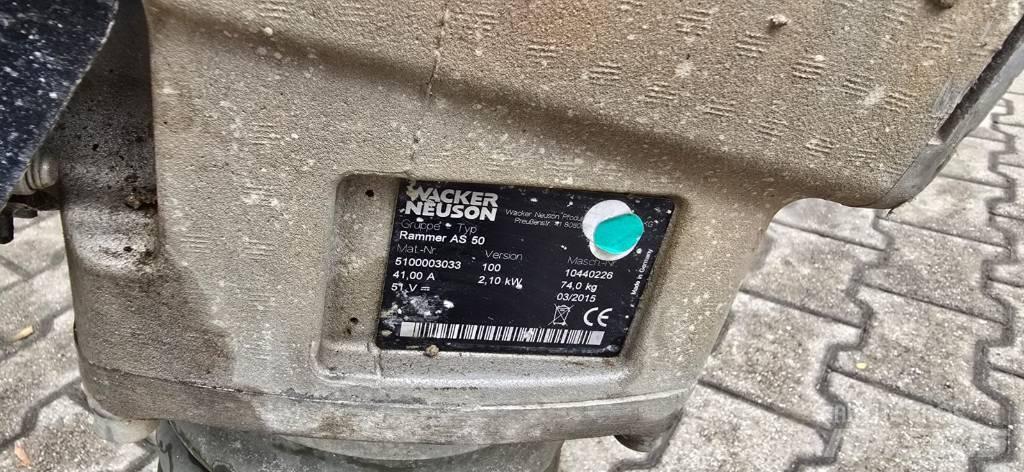 Wacker Neuson AS50e Vibračné zhutňovače