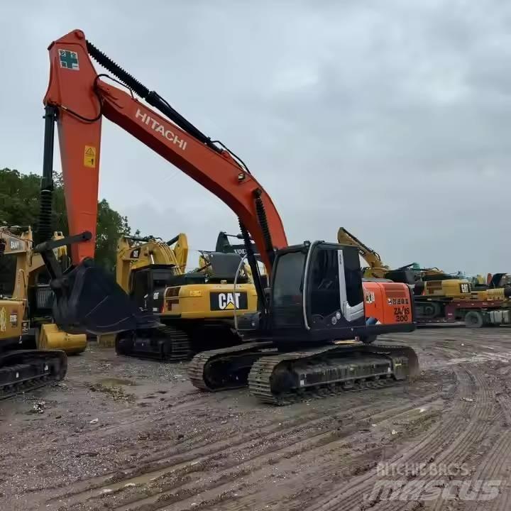 Hitachi ZX200 Pásové rýpadlá
