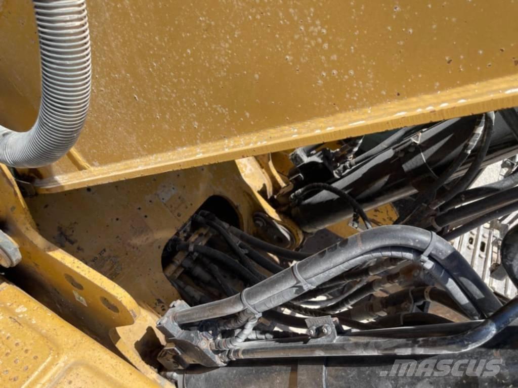 CAT 330 D LN Pásové rýpadlá